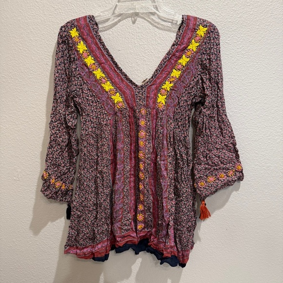 Anthropologie Tops - Anthropologie Shirt Size Small Raga Boho Blouse New Floral Top V-neck